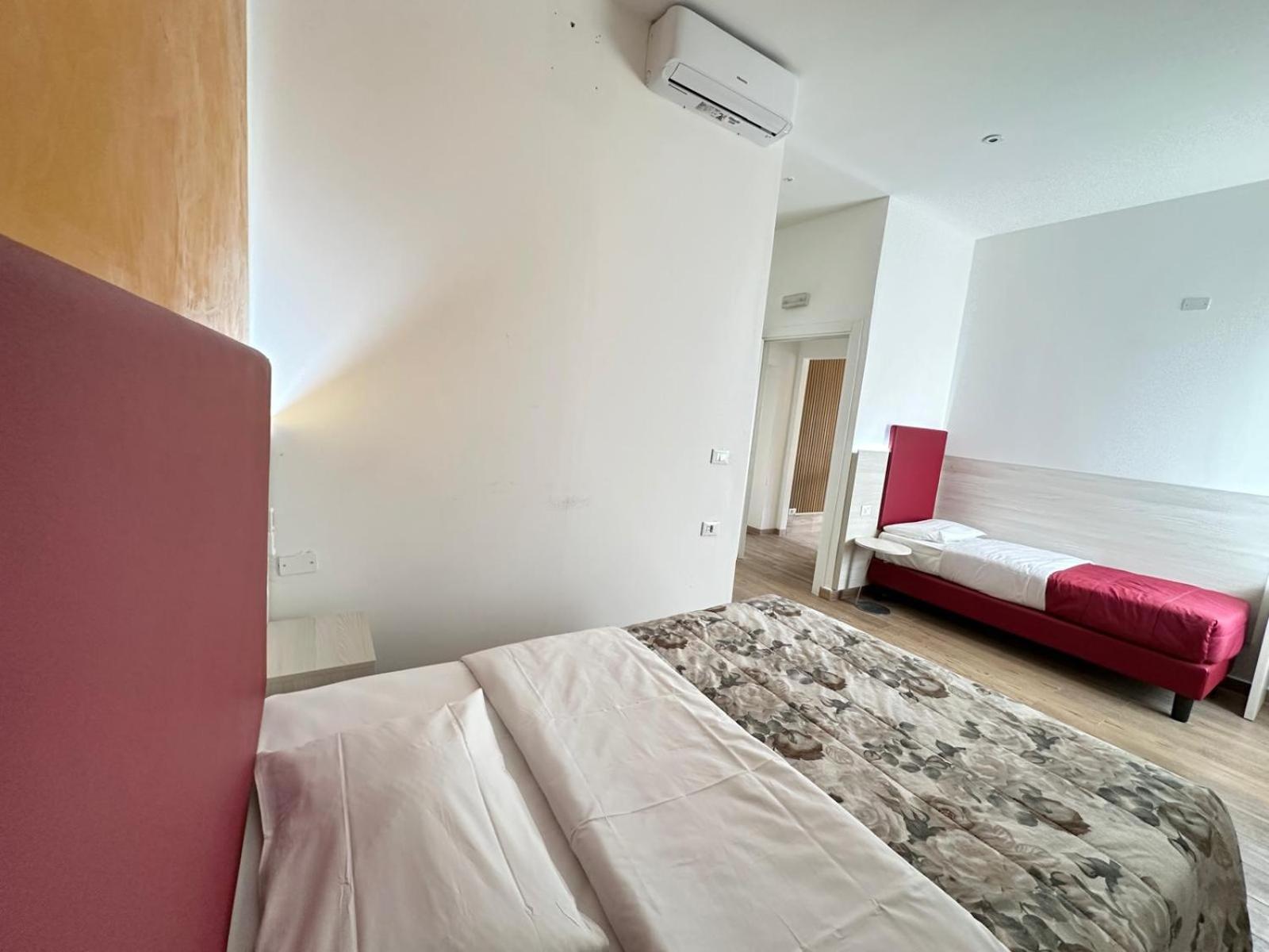 Vacation Venice Rooms Mestre Bagian luar foto